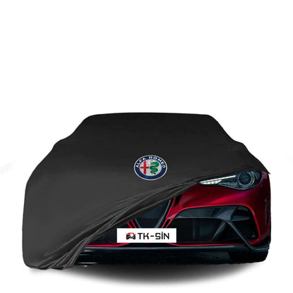Alfa Romeo Giulia (2022-) Indoor & Custom-Made