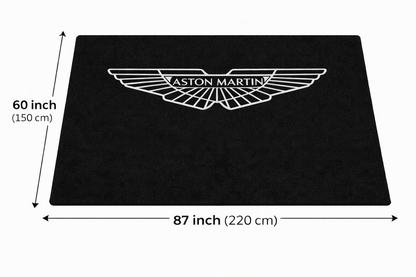 Aston Martin Garagen Teppich 150×220 cm  Luxus Auto Teppich für Garage, Wohnzimmer & Showroom