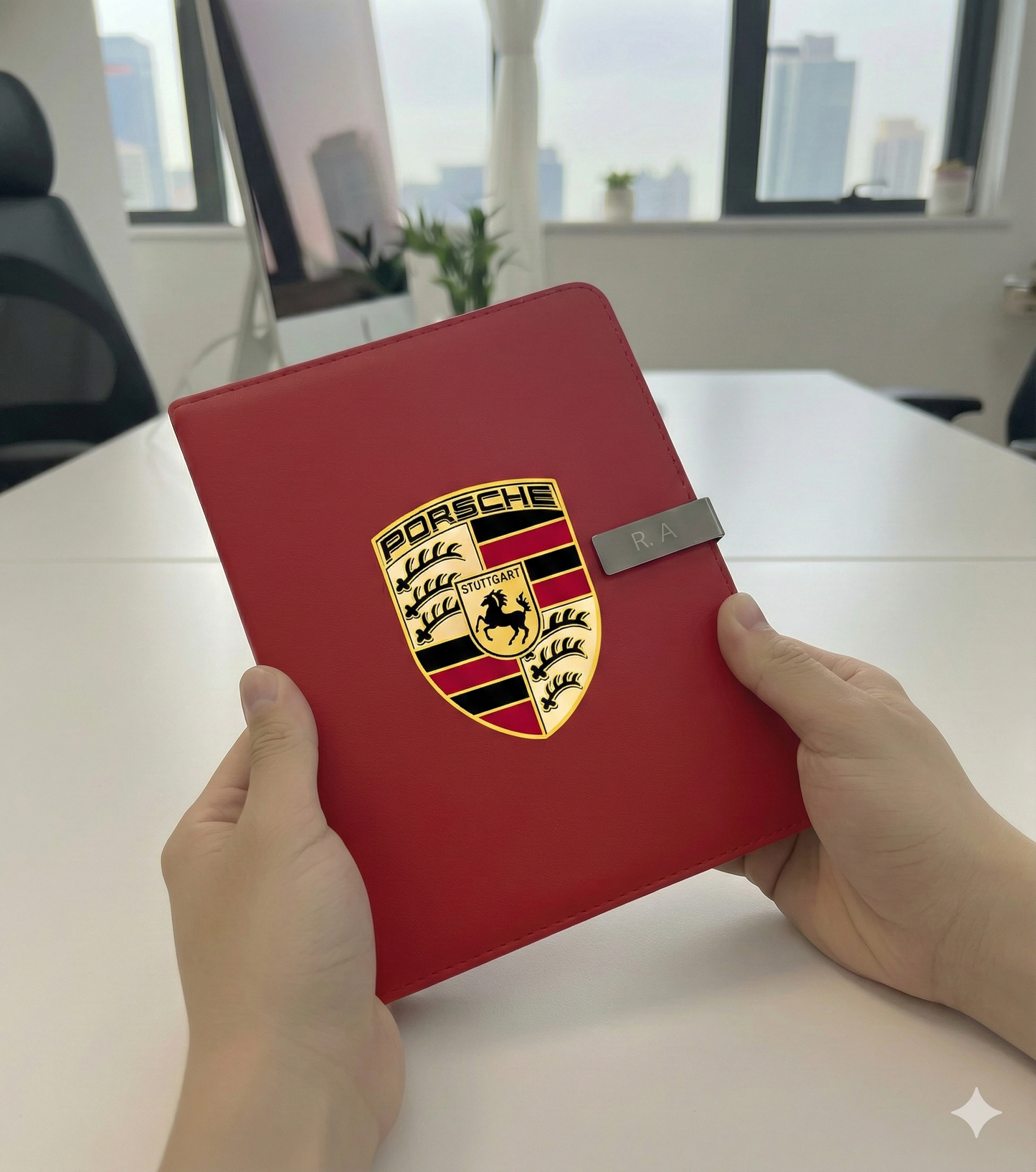 Exklusives Tagebuch Notizbuch mit Porsche Logo Personalisierbaren Initialen