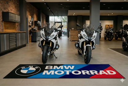 BMW Motorrad Garagen Teppich 75x220 cm (32x87 Zoll) – Premium Showroom Teppich & Wanddeko Racing Design