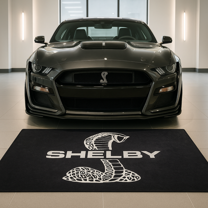Shelby Garagen Teppich 150×220 cm  Luxus Auto Teppich für Garage, Wohnzimmer & Showroom